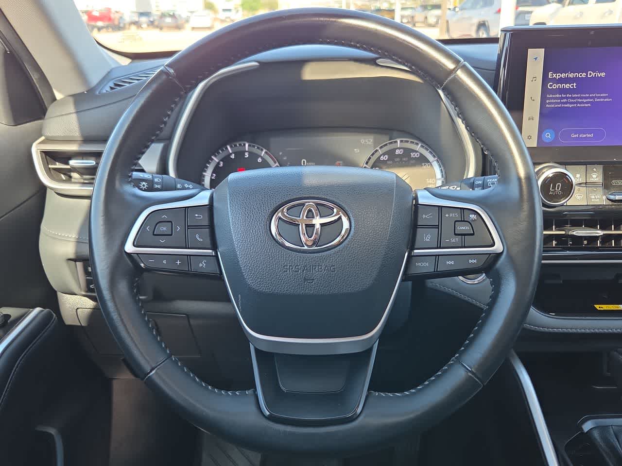 Thumbnail: 2023 Toyota Highlander - 19
