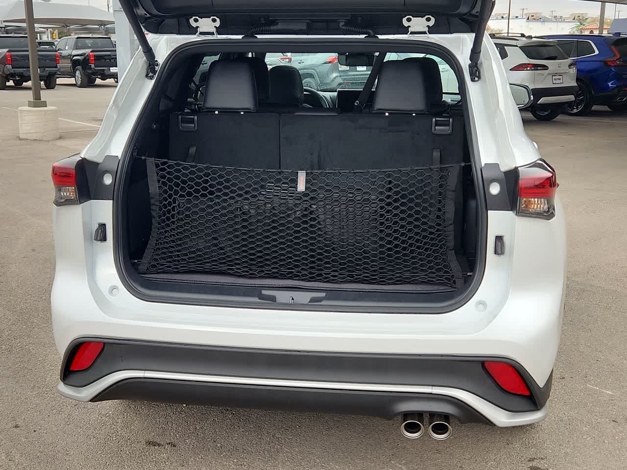 Thumbnail: 2026 Toyota Highlander - 23