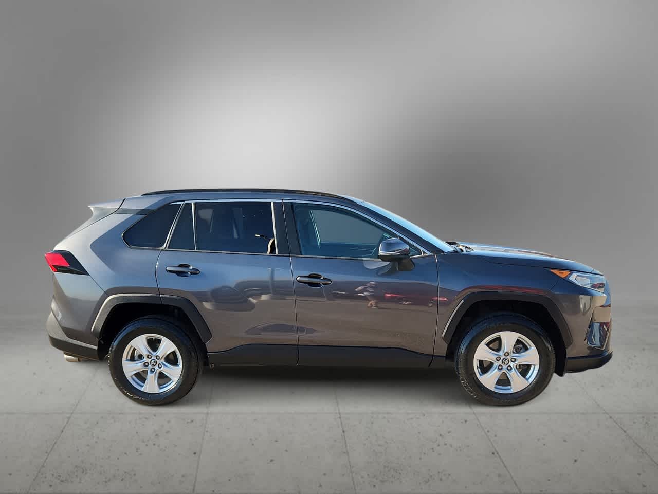 Thumbnail: 2019 Toyota RAV4 - 9