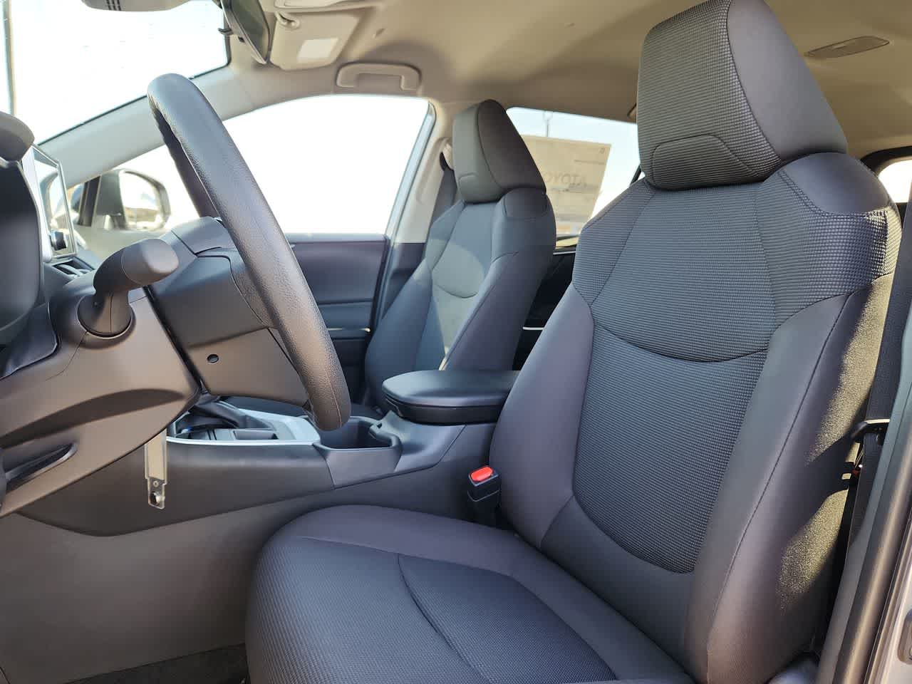 Thumbnail: 2025 Toyota RAV4 - 15