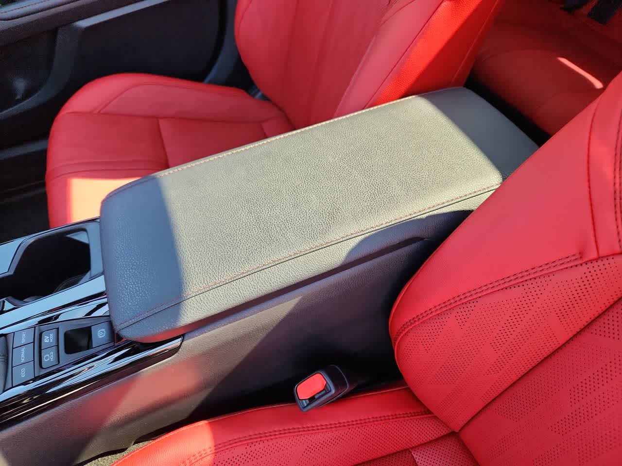 Thumbnail: 2025 Toyota Camry - 20