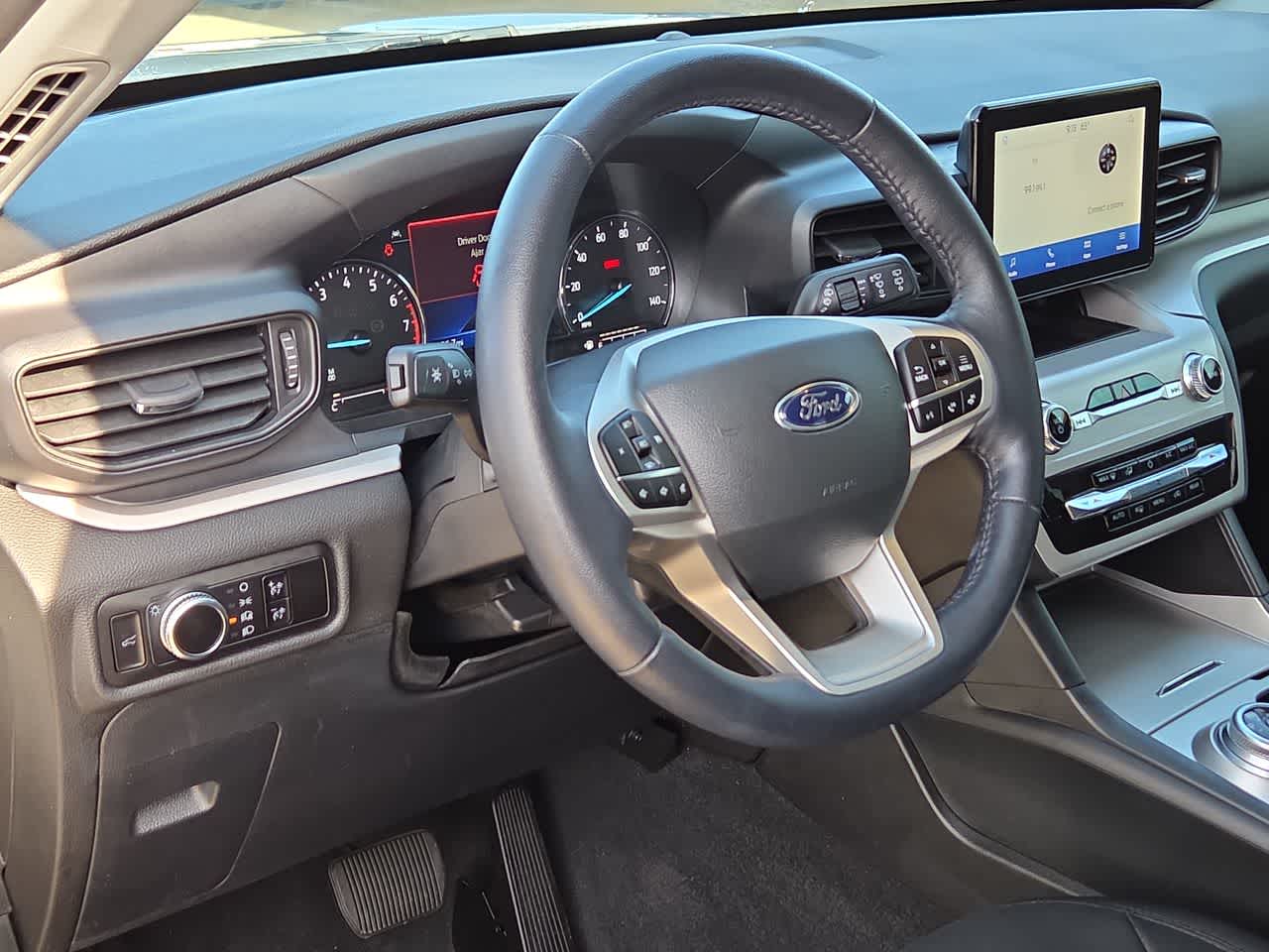 Thumbnail: 2023 Ford Explorer - 10