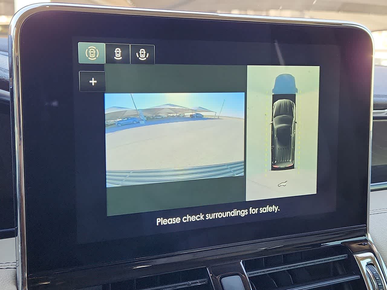 Thumbnail: 2021 Lincoln Navigator - 25