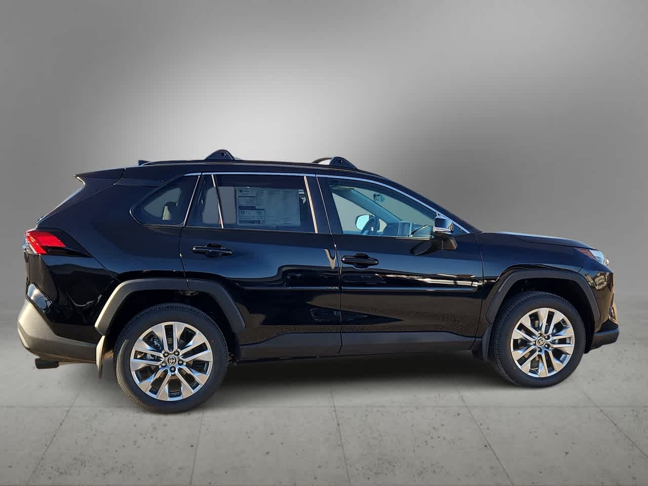 Thumbnail: 2025 Toyota RAV4 - 9