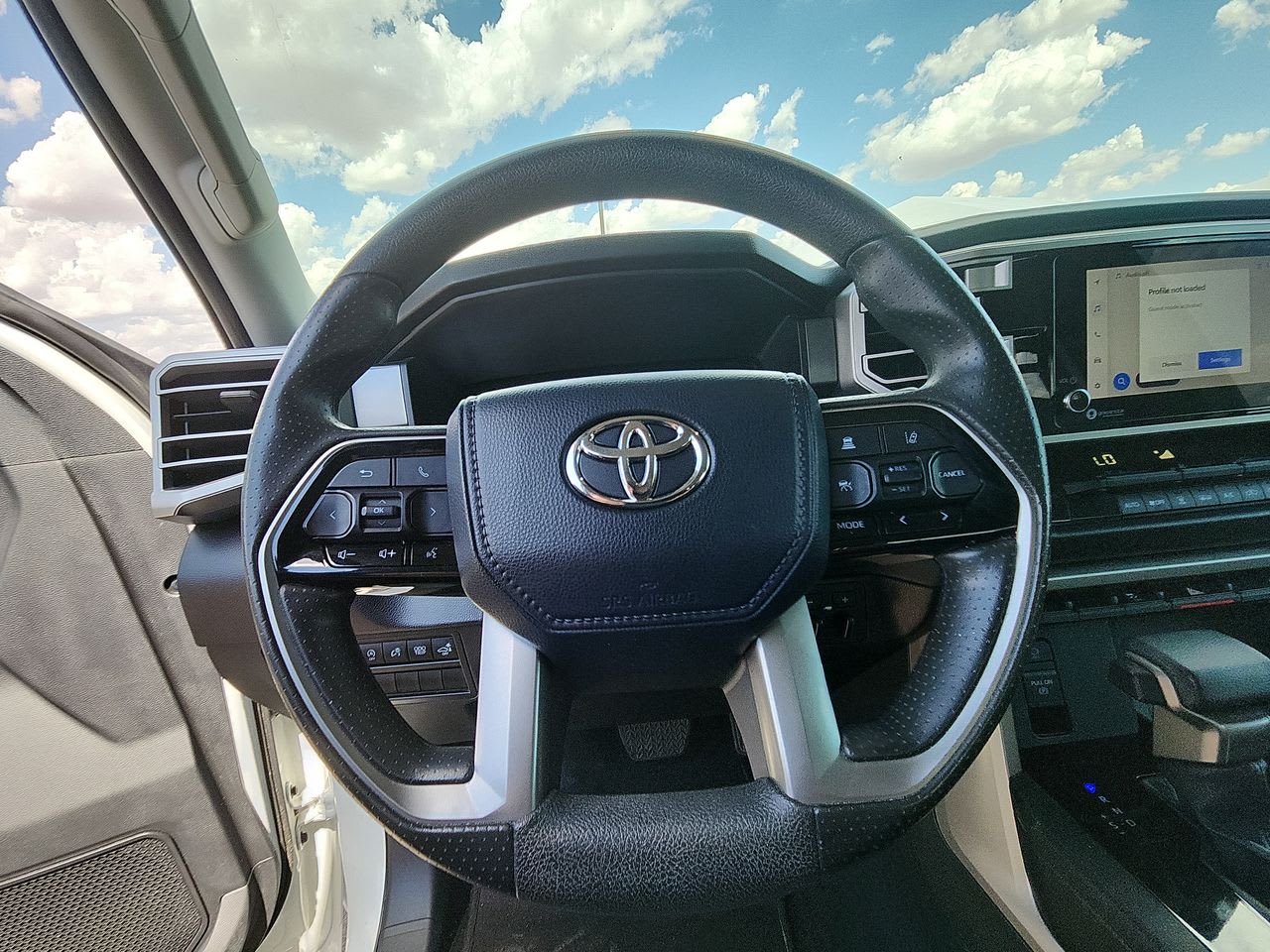 Thumbnail: 2022 Toyota Tundra - 15