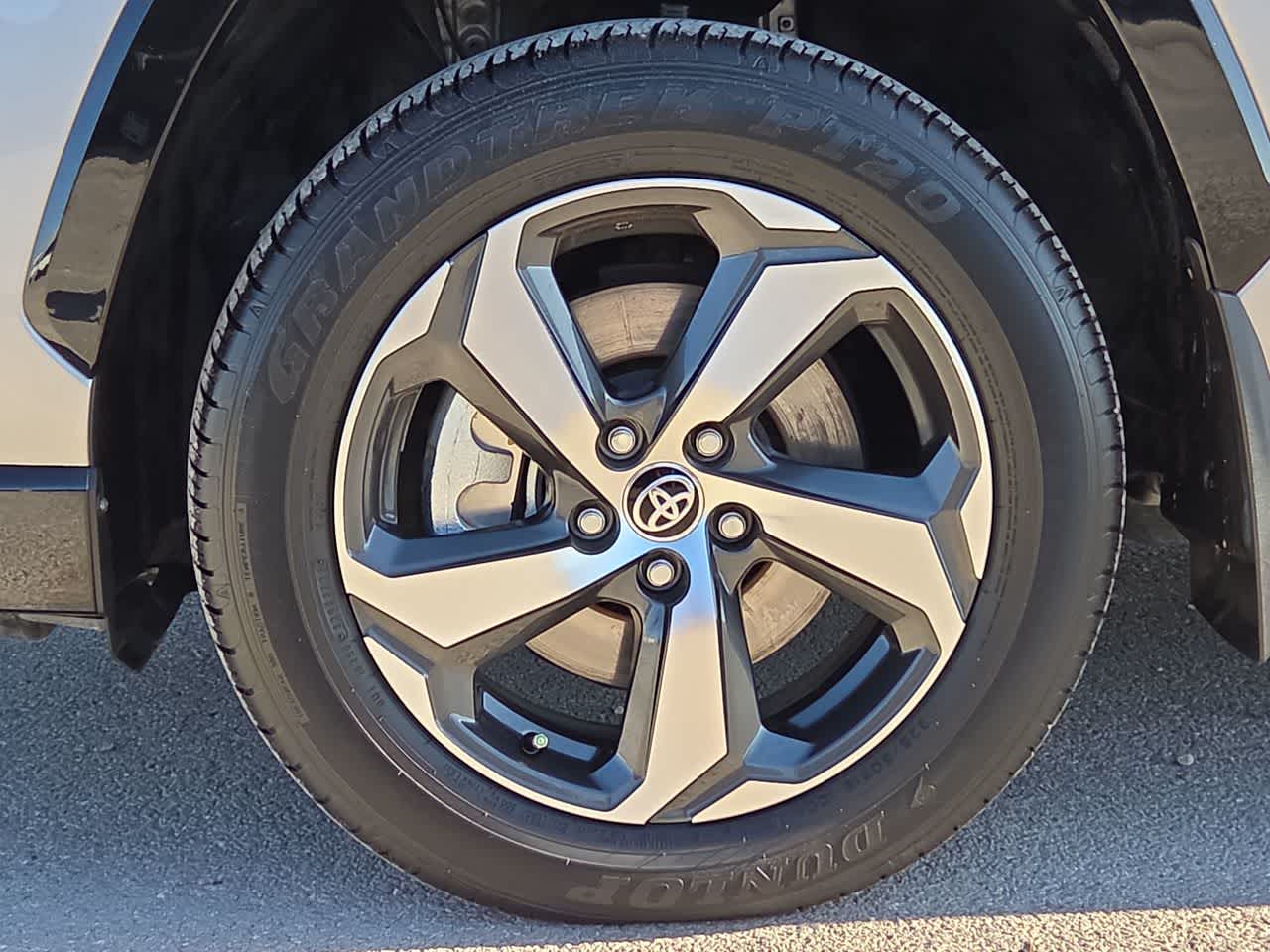 Thumbnail: 2025 Toyota RAV4 - 12