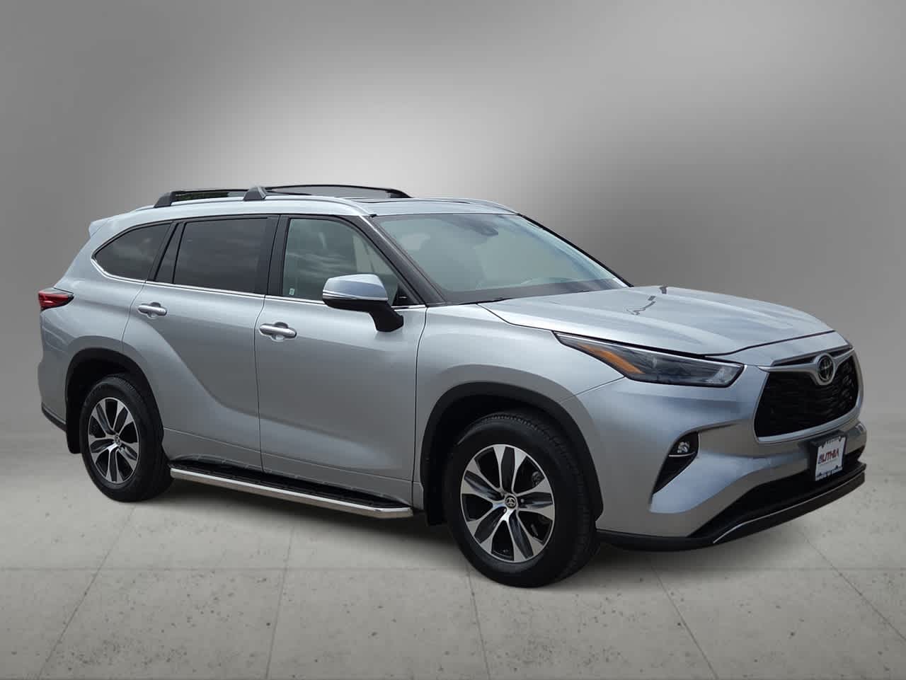 Thumbnail: 2023 Toyota Highlander - 2