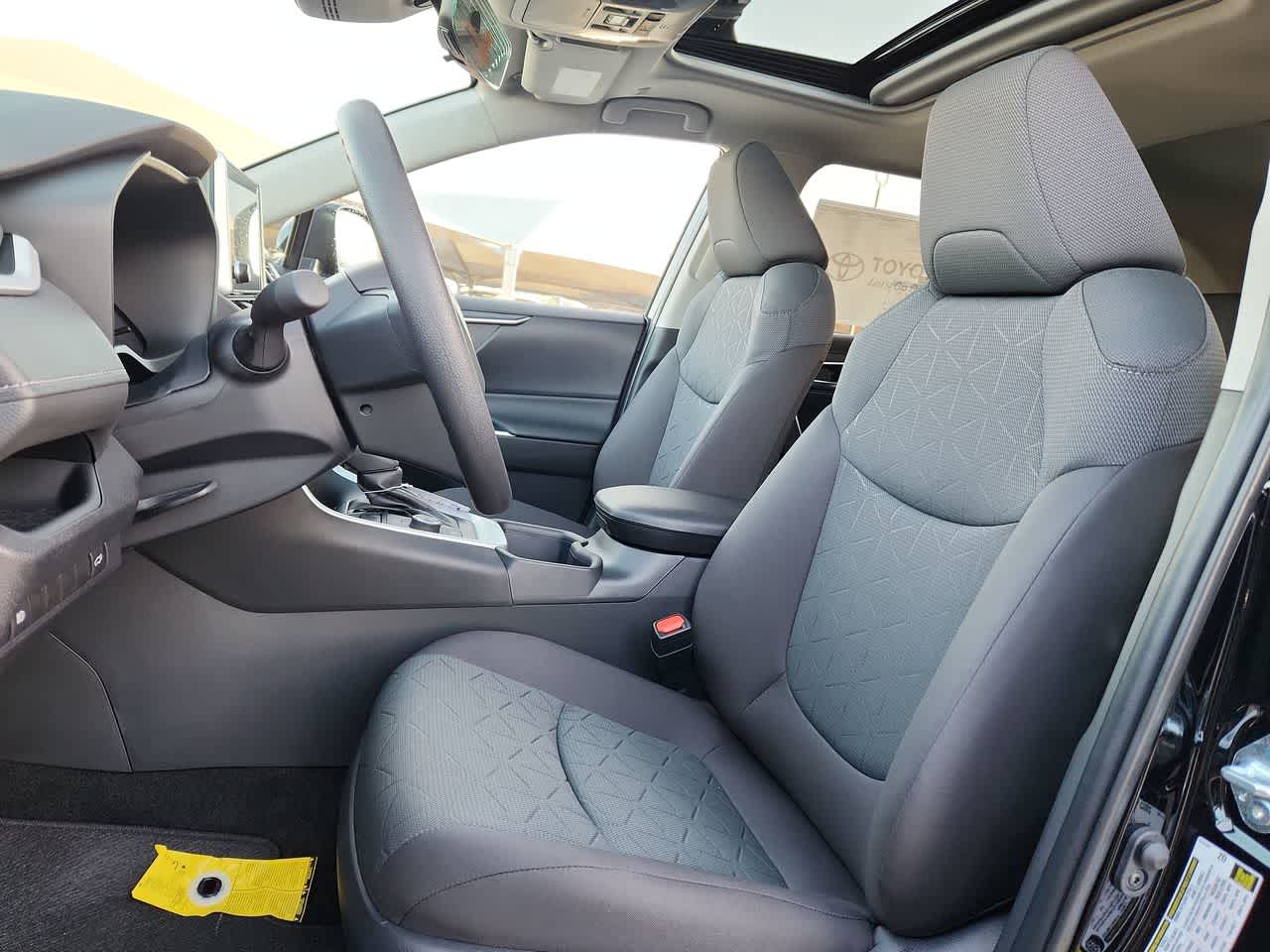 Thumbnail: 2025 Toyota RAV4 - 15