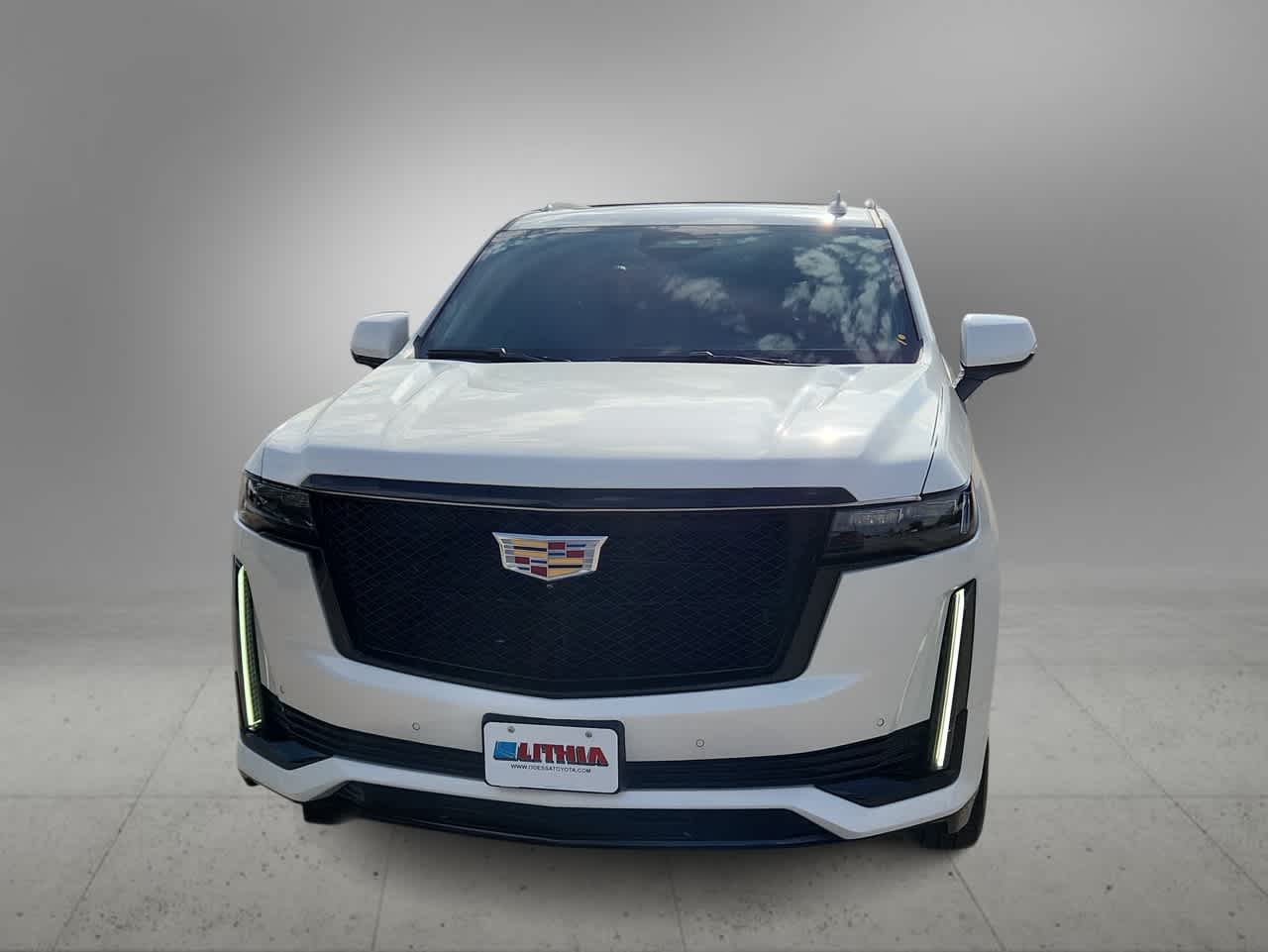 Thumbnail: 2021 Cadillac Escalade - 3