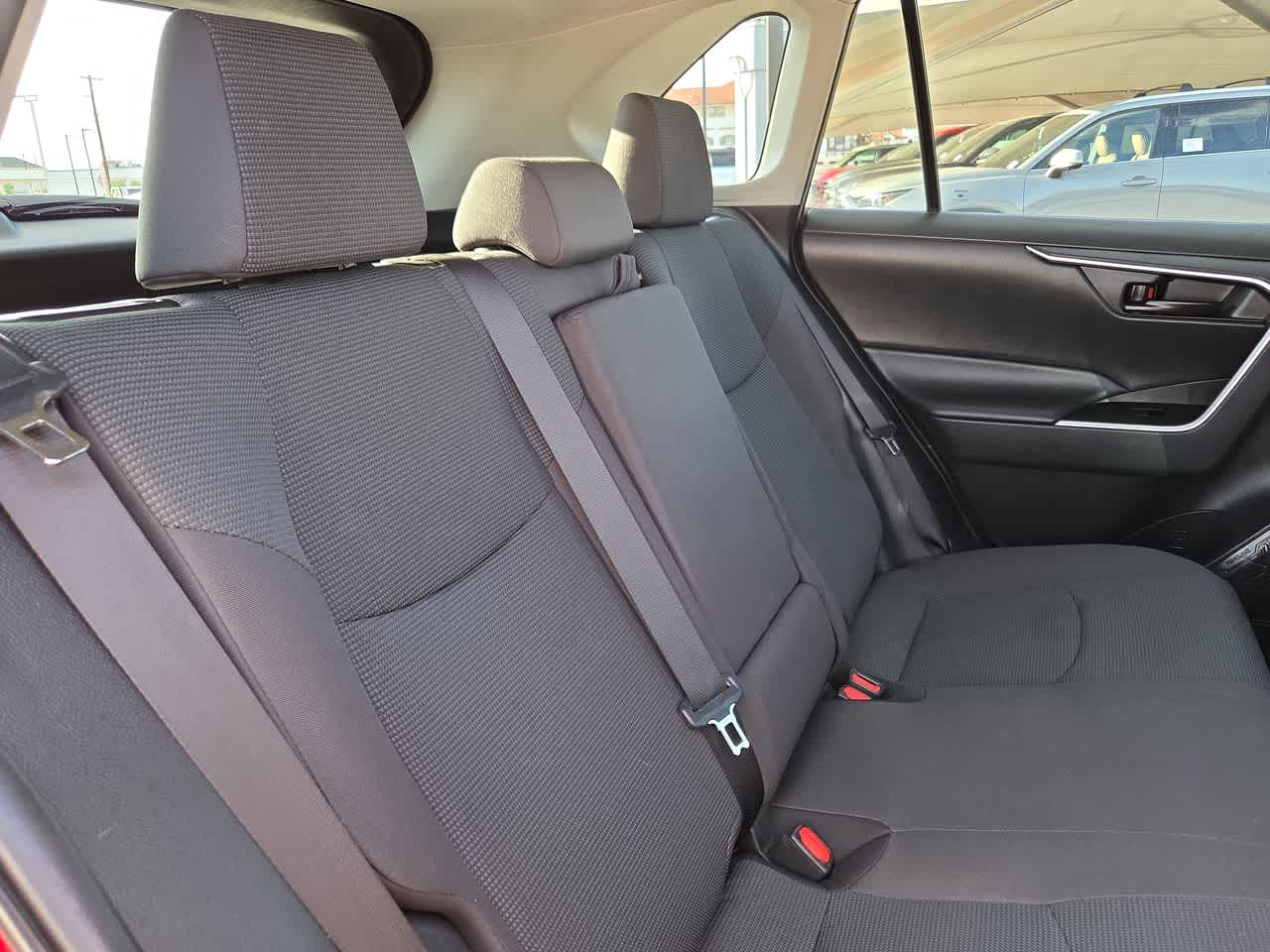 Thumbnail: 2021 Toyota RAV4 - 17