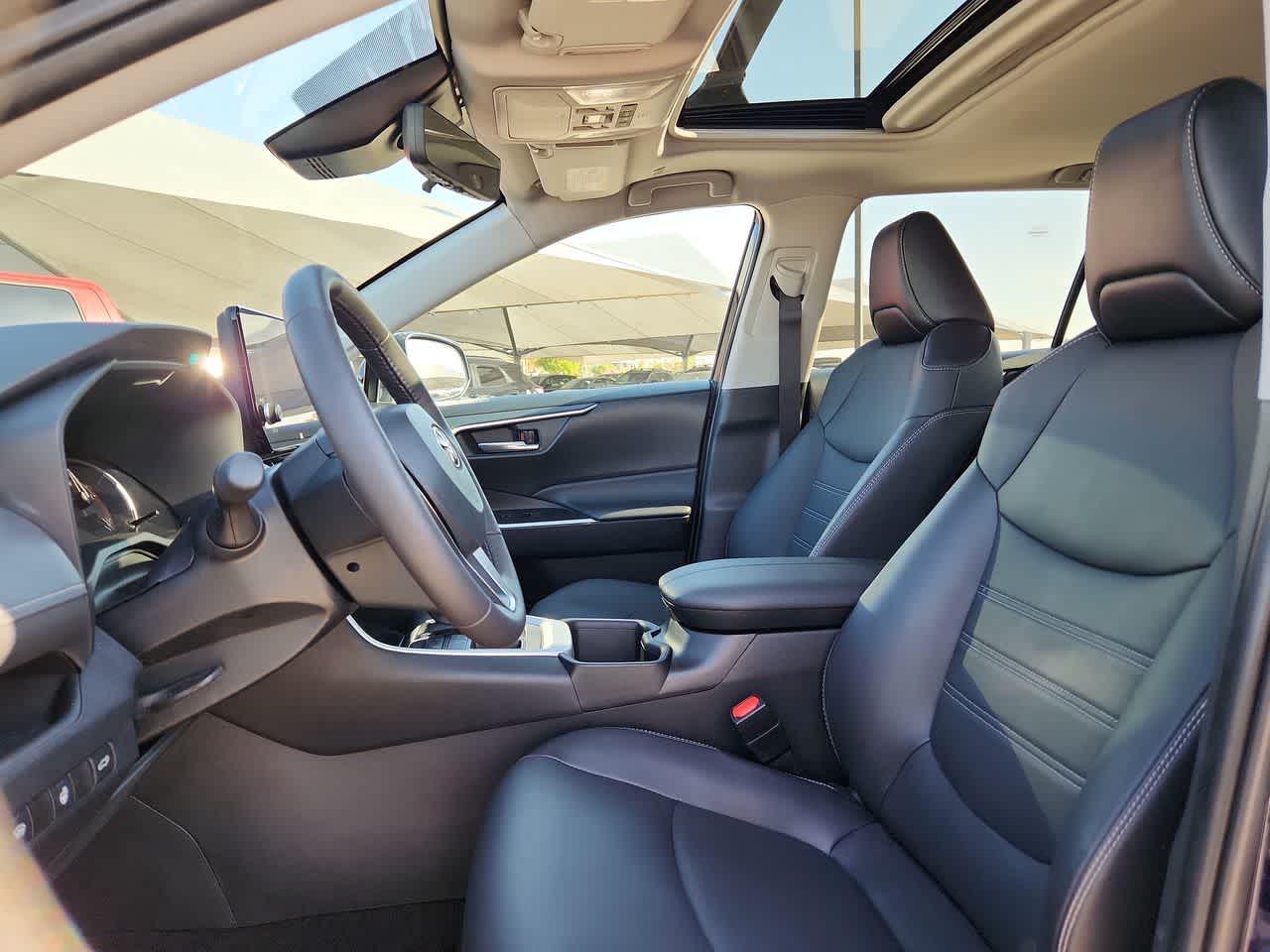 Thumbnail: 2023 Toyota RAV4 - 15