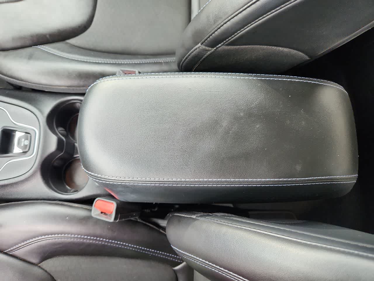 Thumbnail: 2021 Jeep Cherokee - 20