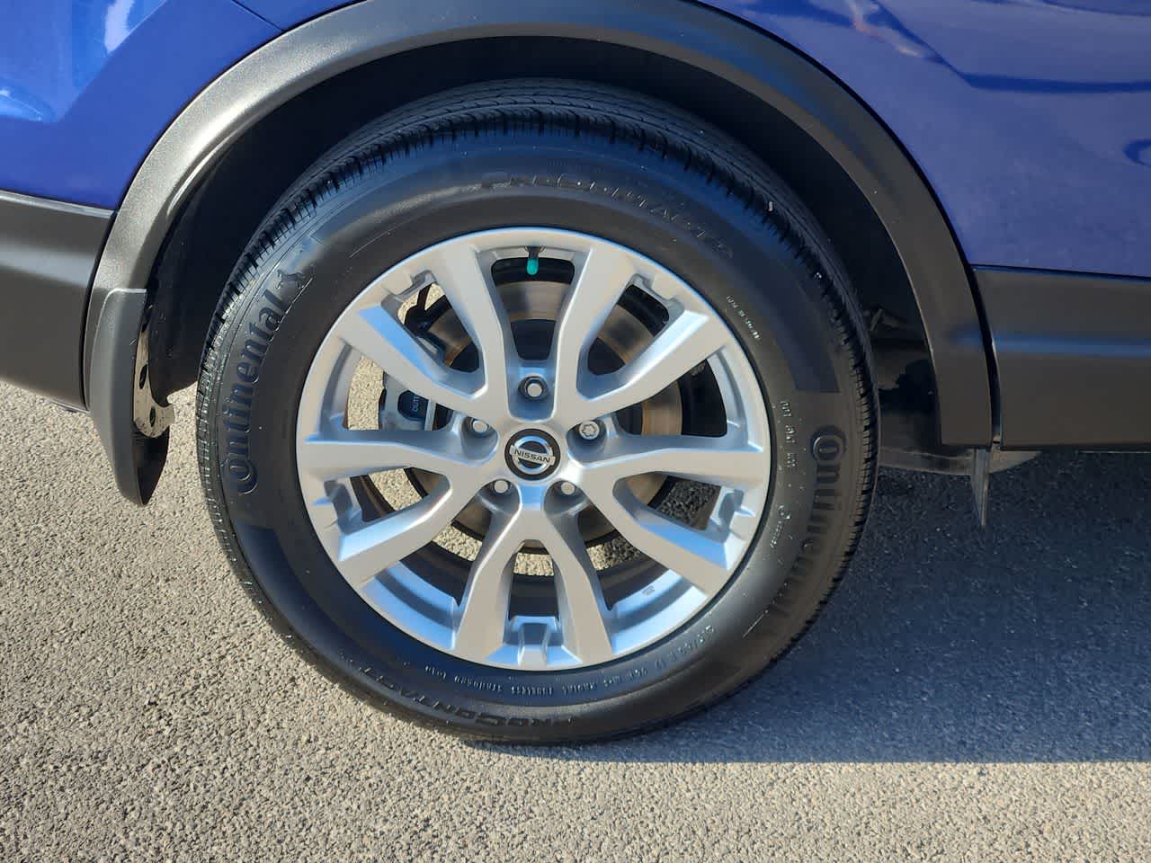 Thumbnail: 2022 Nissan Rogue Sport - 12