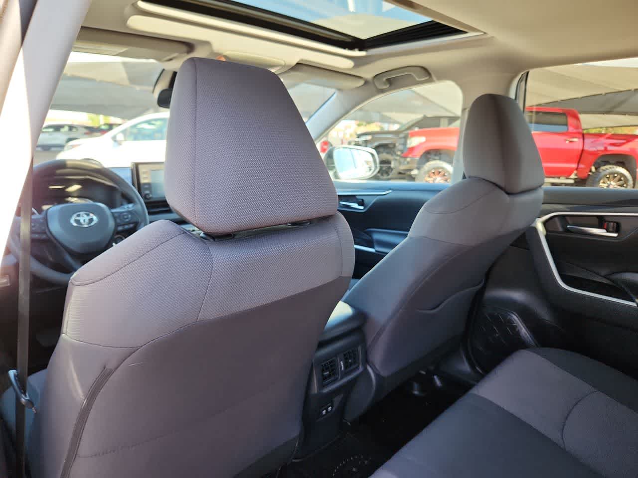 Thumbnail: 2019 Toyota RAV4 - 16