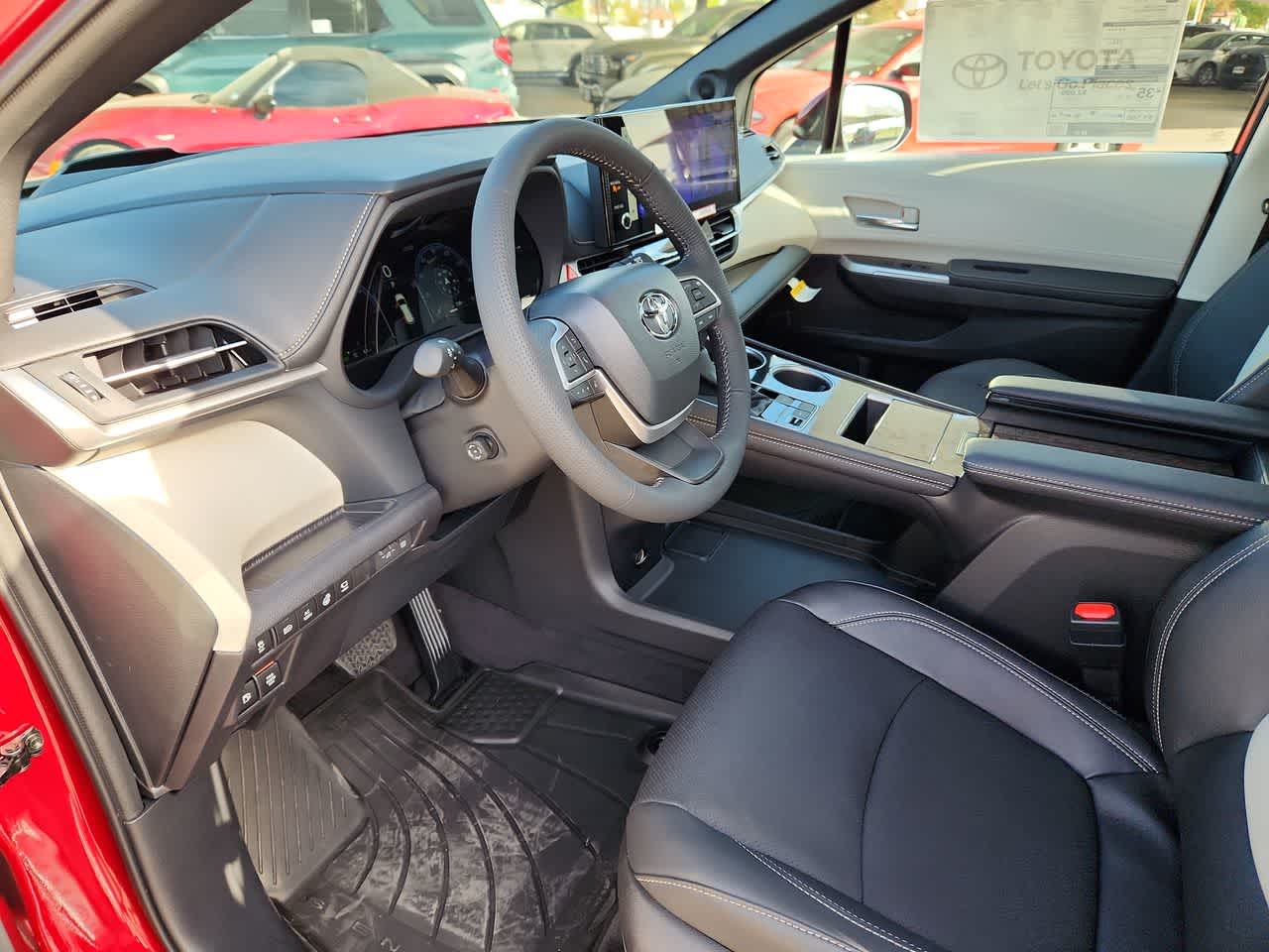 Thumbnail: 2025 Toyota Sienna - 10