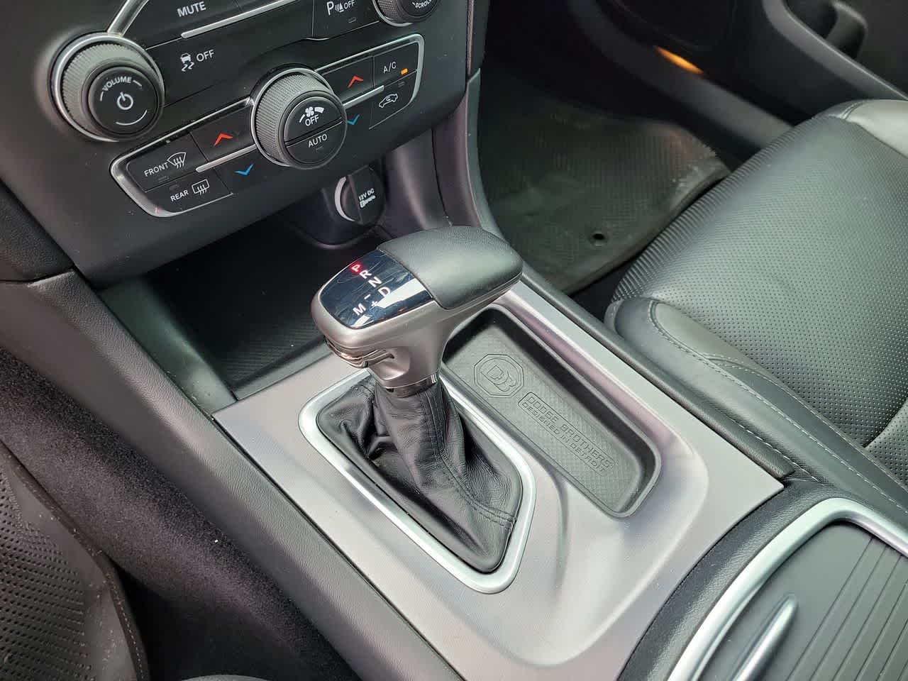 2019 Dodge Charger SXT 25