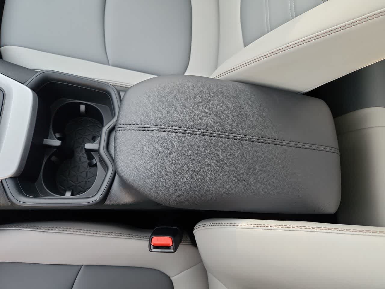 Thumbnail: 2025 Toyota RAV4 - 20