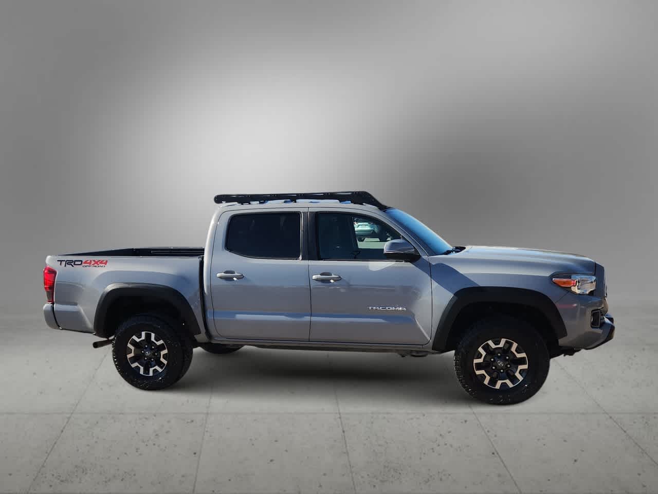 Thumbnail: 2019 Toyota Tacoma - 9