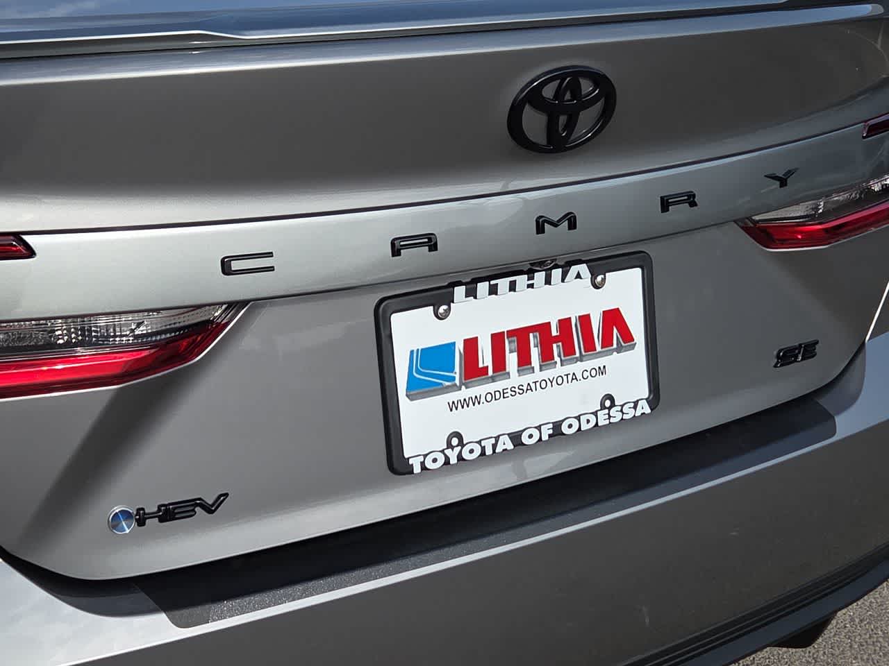 Thumbnail: 2025 Toyota Camry - 10