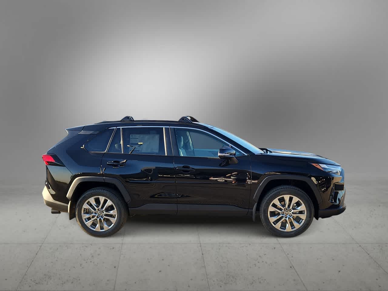 Thumbnail: 2025 Toyota RAV4 - 9