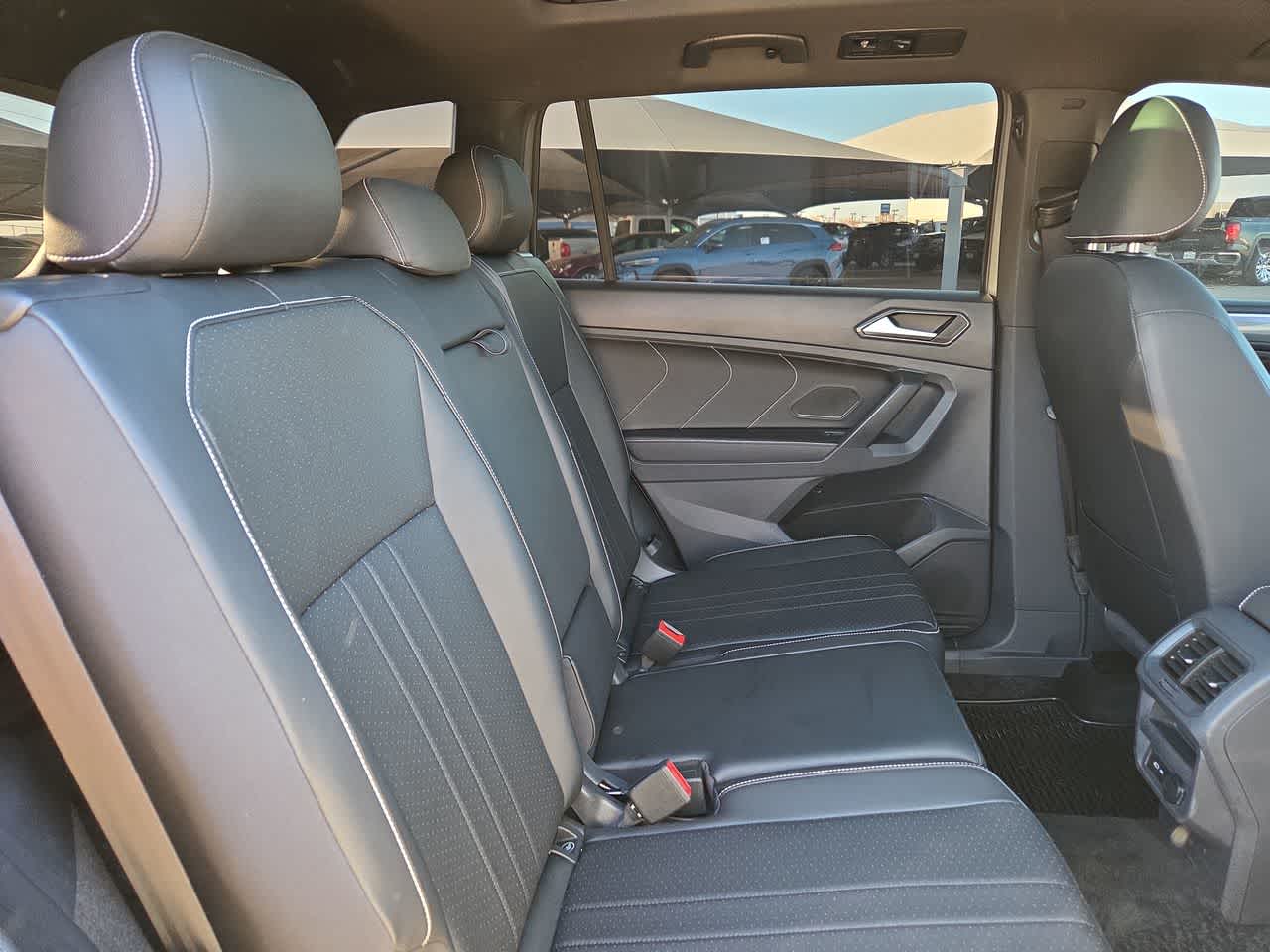 Thumbnail: 2023 Volkswagen Tiguan - 17