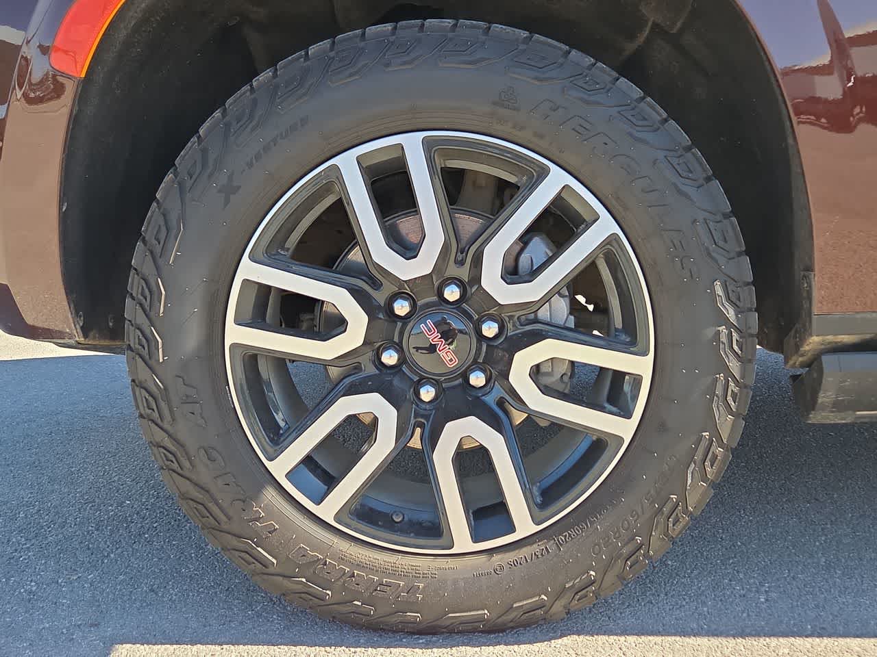 Thumbnail: 2023 GMC Yukon - 12