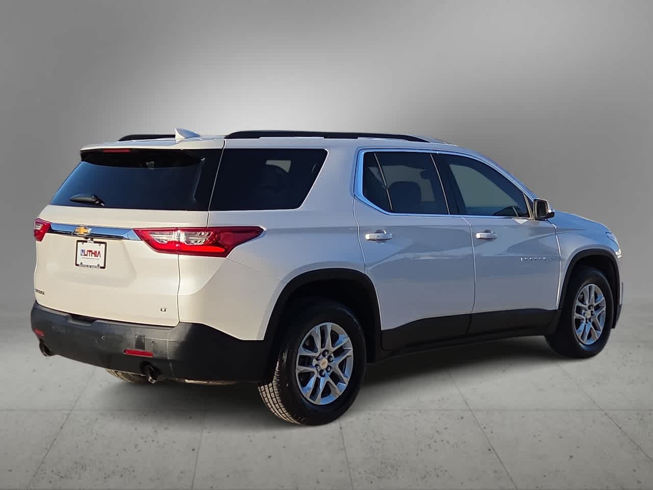 Thumbnail: 2021 Chevrolet Traverse - 8