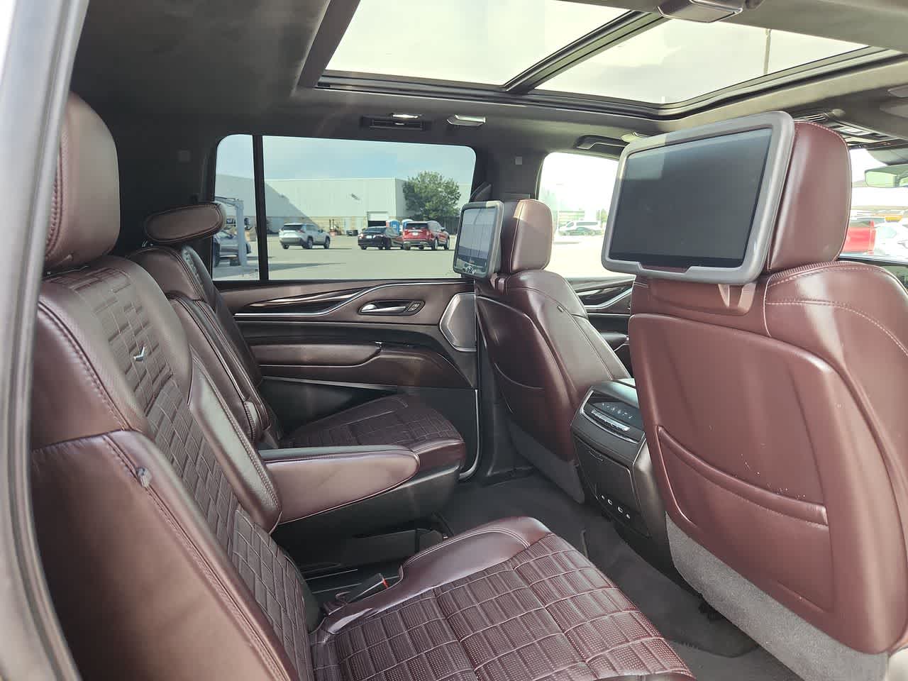 Thumbnail: 2021 Cadillac Escalade - 17