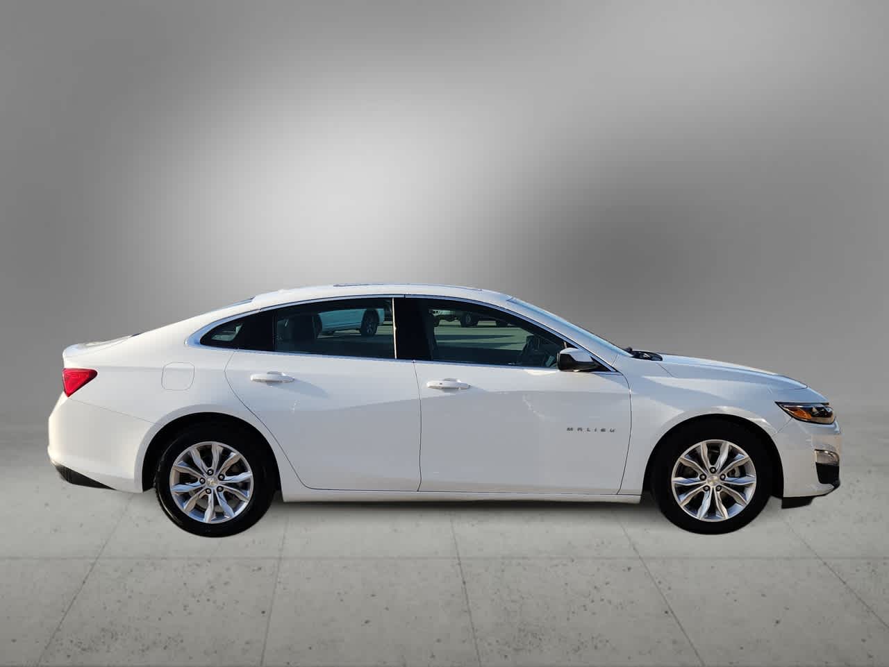 Thumbnail: 2024 Chevrolet Malibu - 9