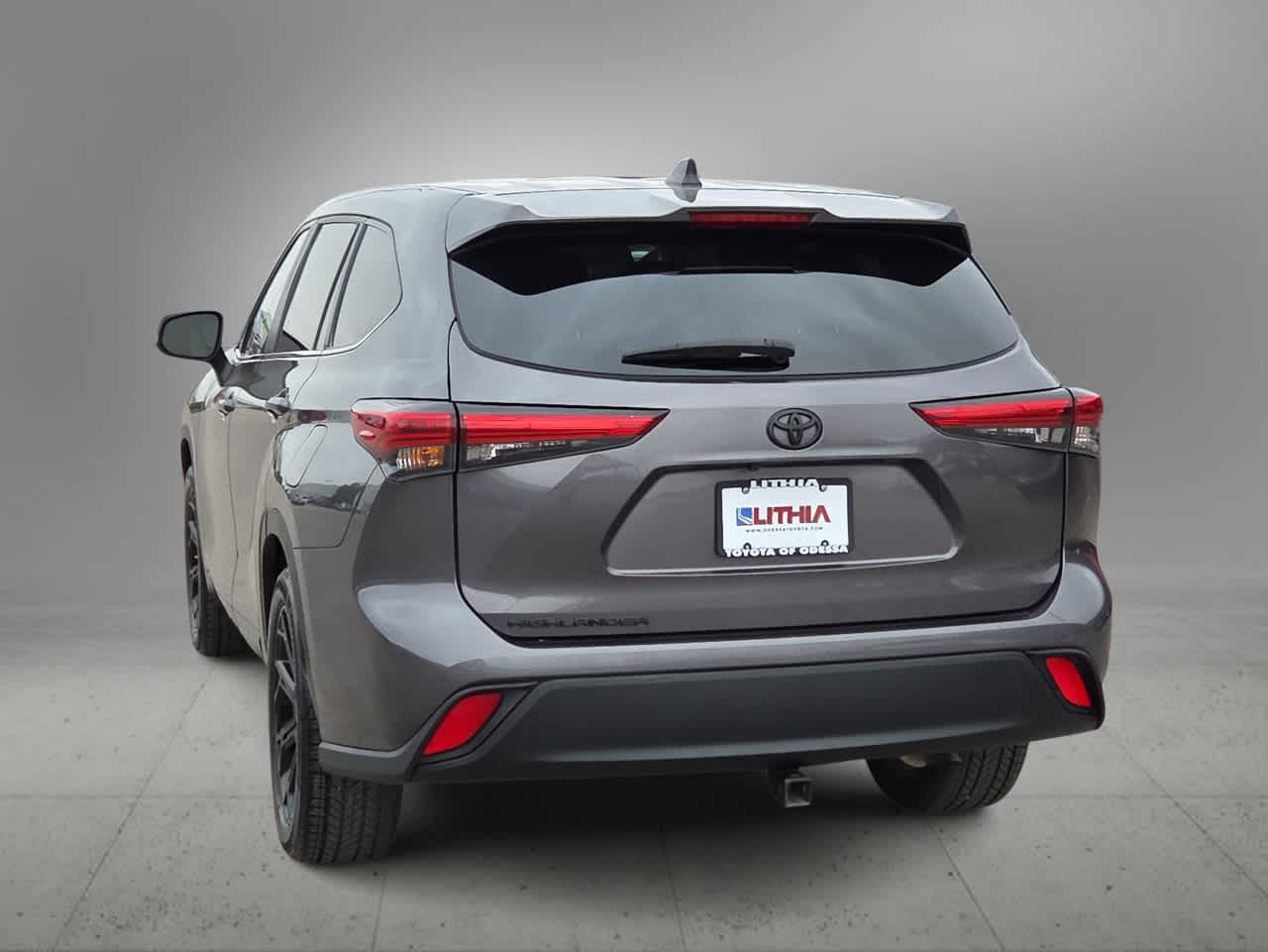 Thumbnail: 2023 Toyota Highlander - 7