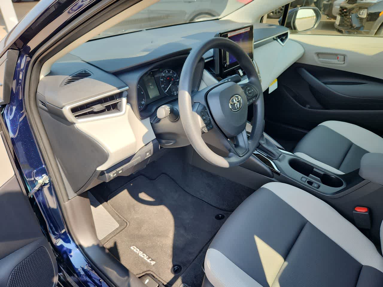 Thumbnail: 2025 Toyota Corolla - 10