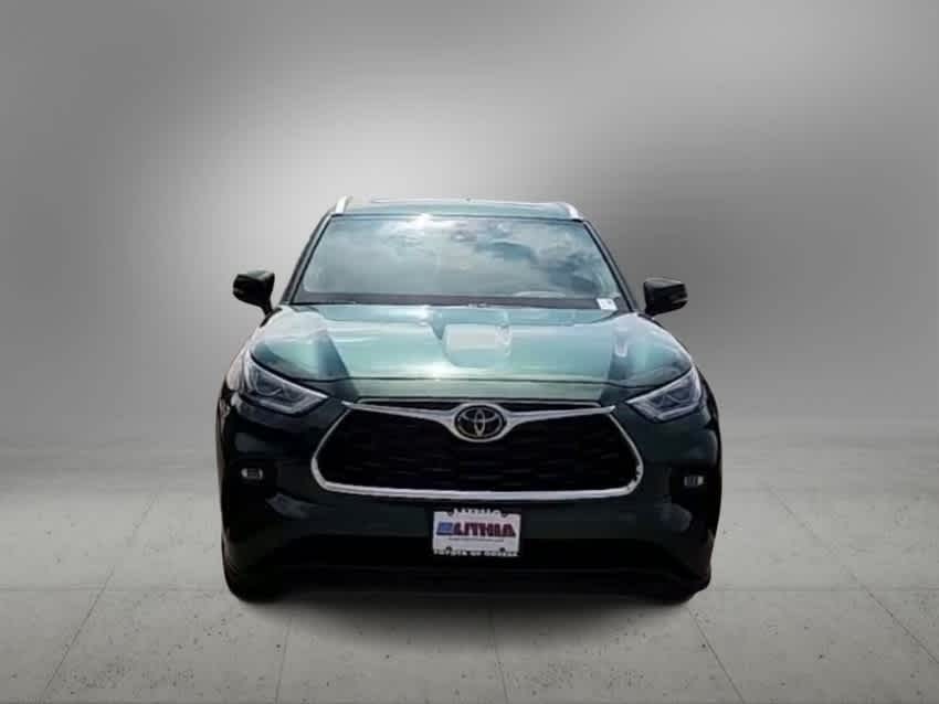 2023 Toyota Highlander Limited 3