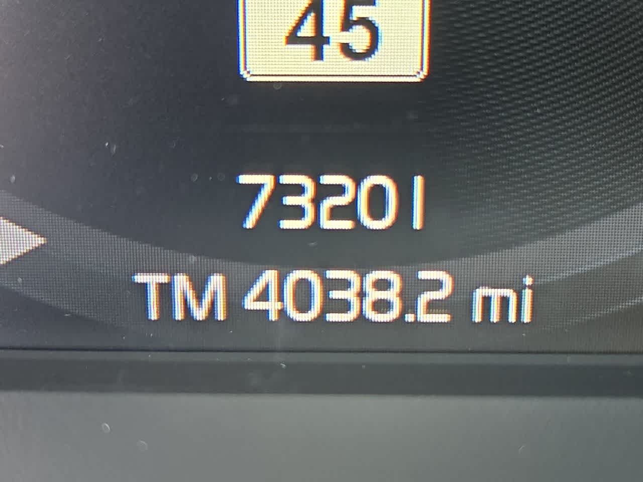 Thumbnail: 2021 Volvo XC40 - 22