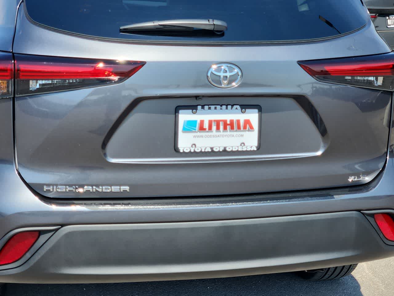 Thumbnail: 2025 Toyota Highlander - 11