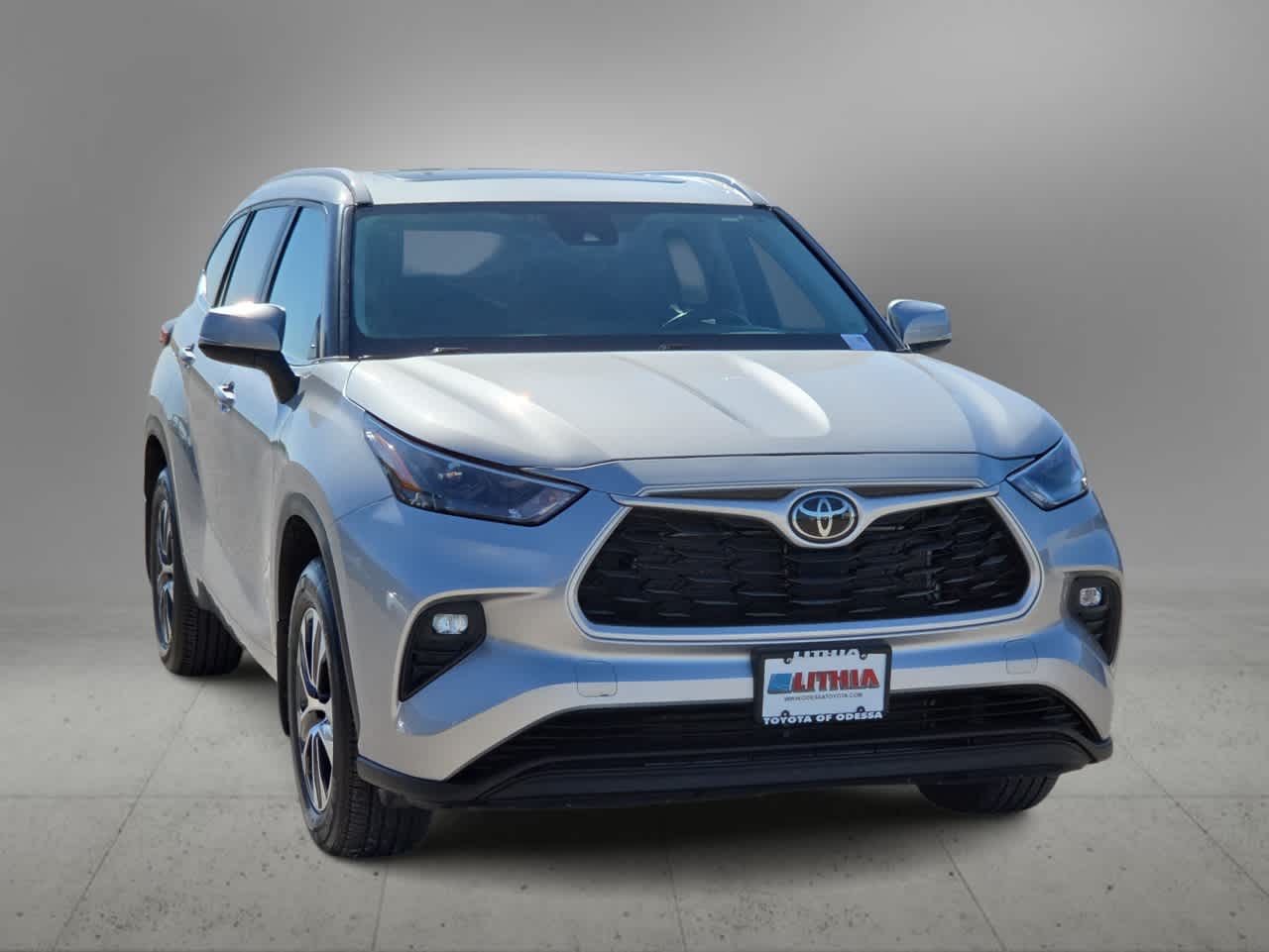 Thumbnail: 2023 Toyota Highlander - 3