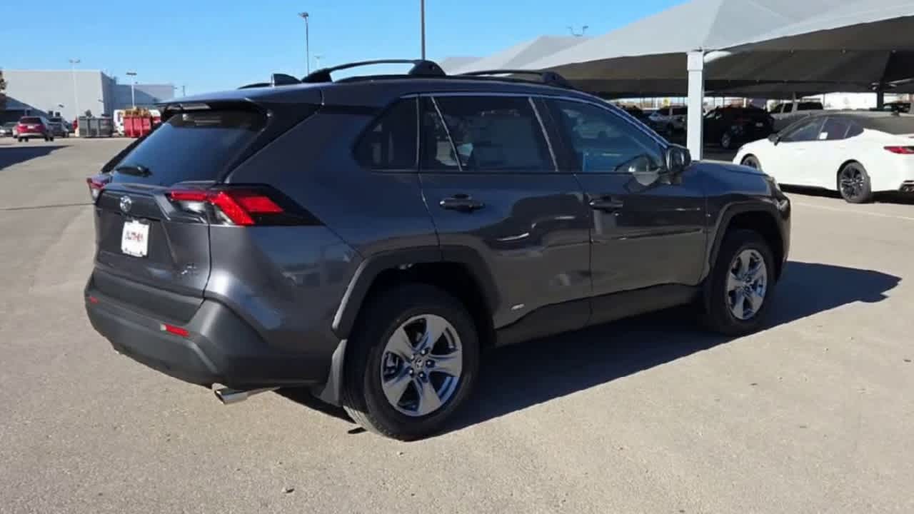 Thumbnail: 2025 Toyota RAV4 - 9