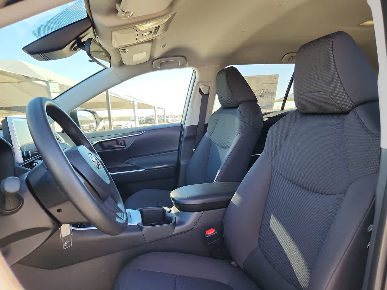 Thumbnail: 2025 Toyota RAV4 - 16