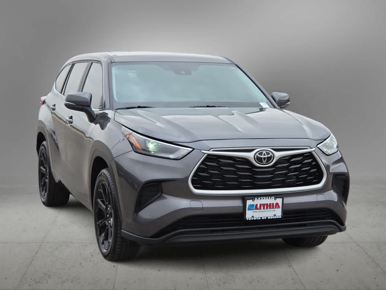 Thumbnail: 2023 Toyota Highlander - 3