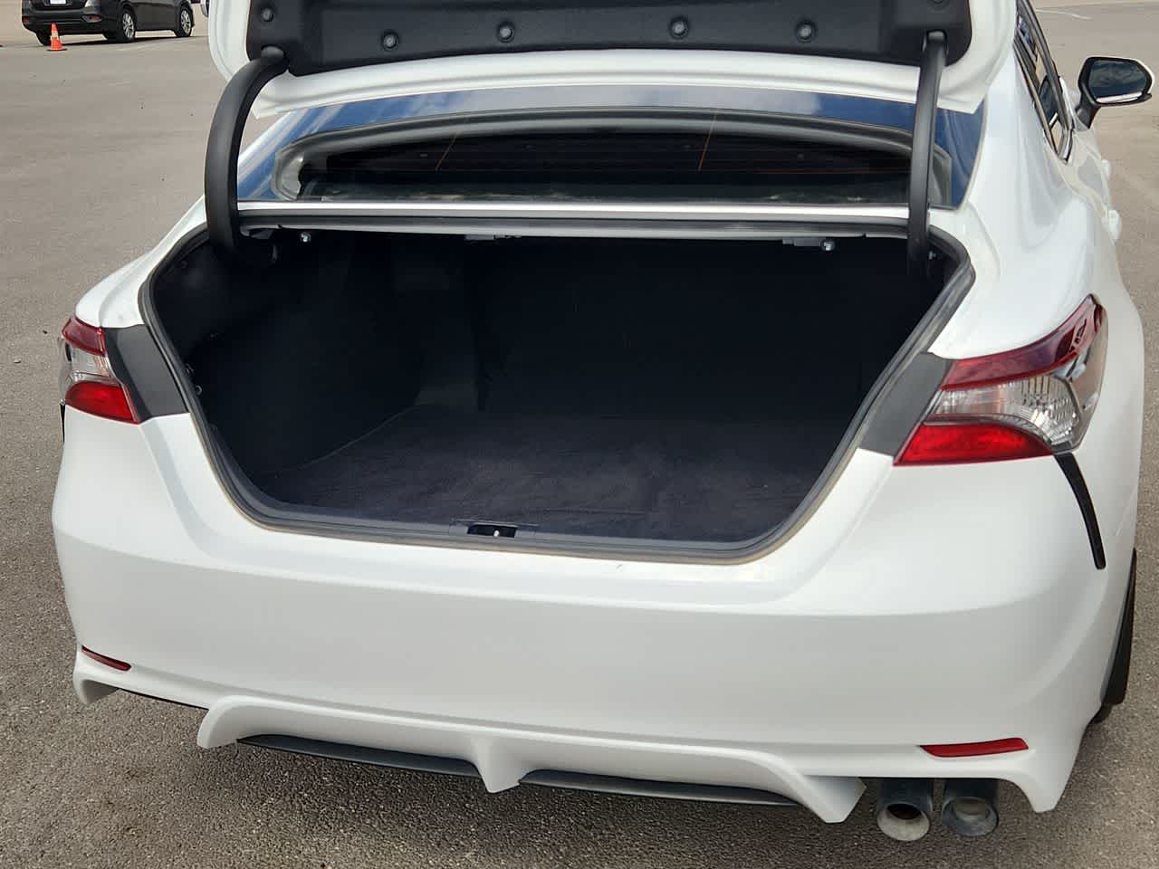 2022 Toyota Camry SE 23