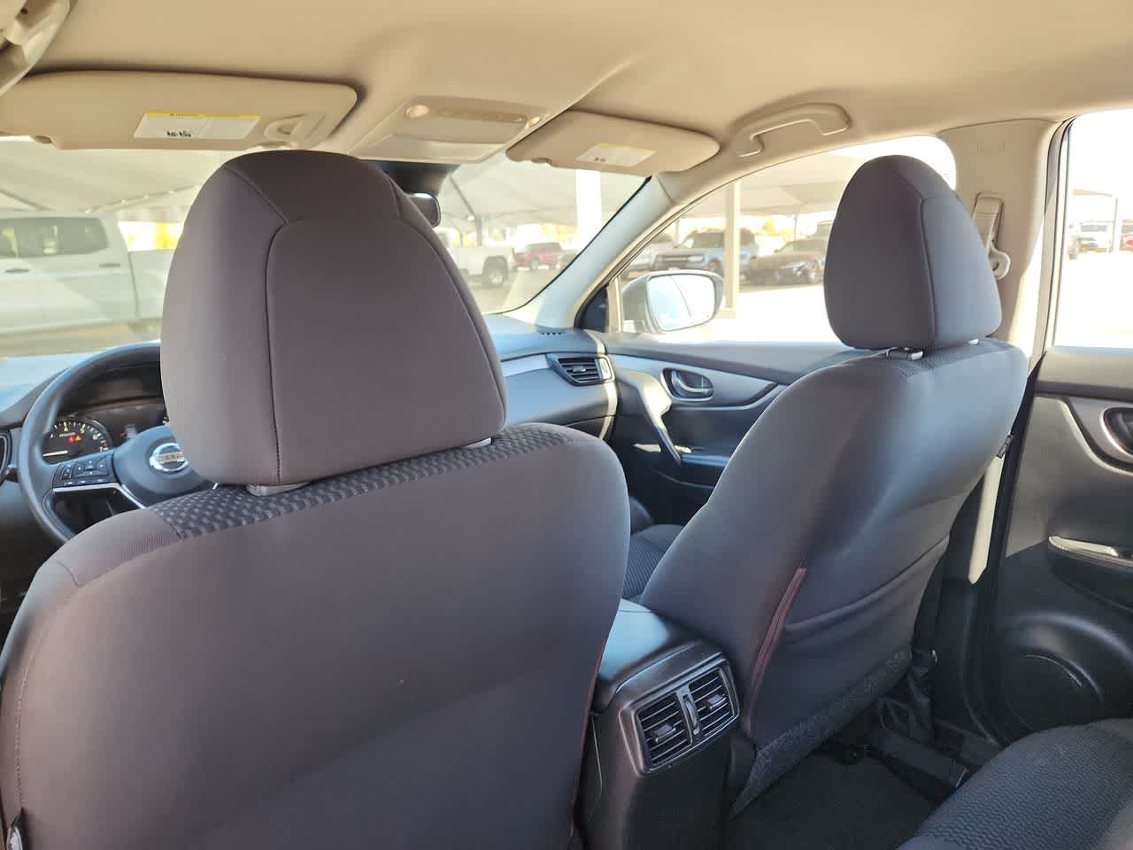 Thumbnail: 2020 Nissan Rogue Sport - 16