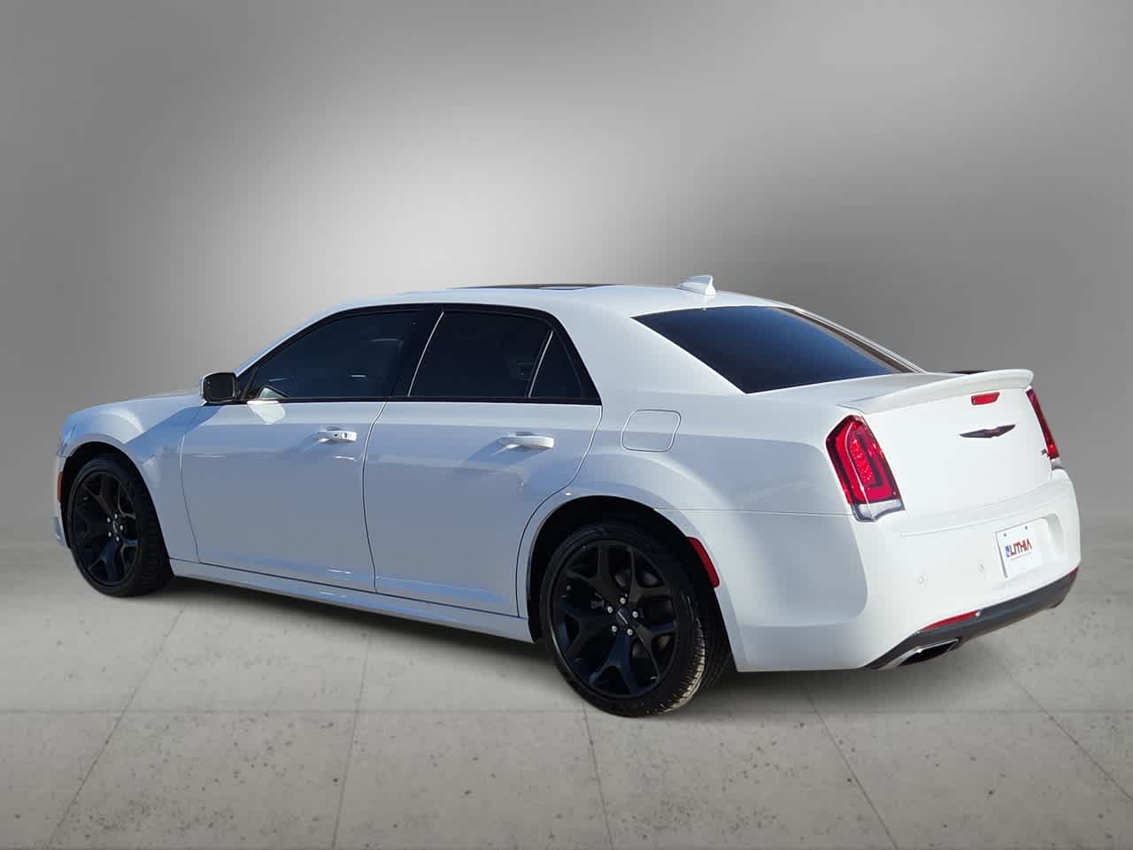 Thumbnail: 2022 Chrysler 300 - 6