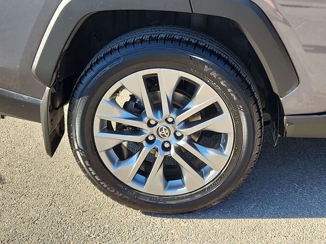 Thumbnail: 2023 Toyota RAV4 - 12