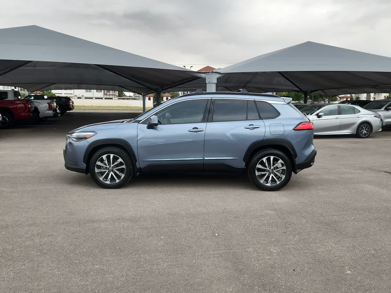 2024 Toyota Corolla Cross XLE 11