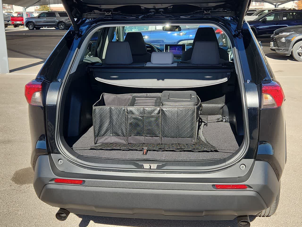 Thumbnail: 2025 Toyota RAV4 - 23