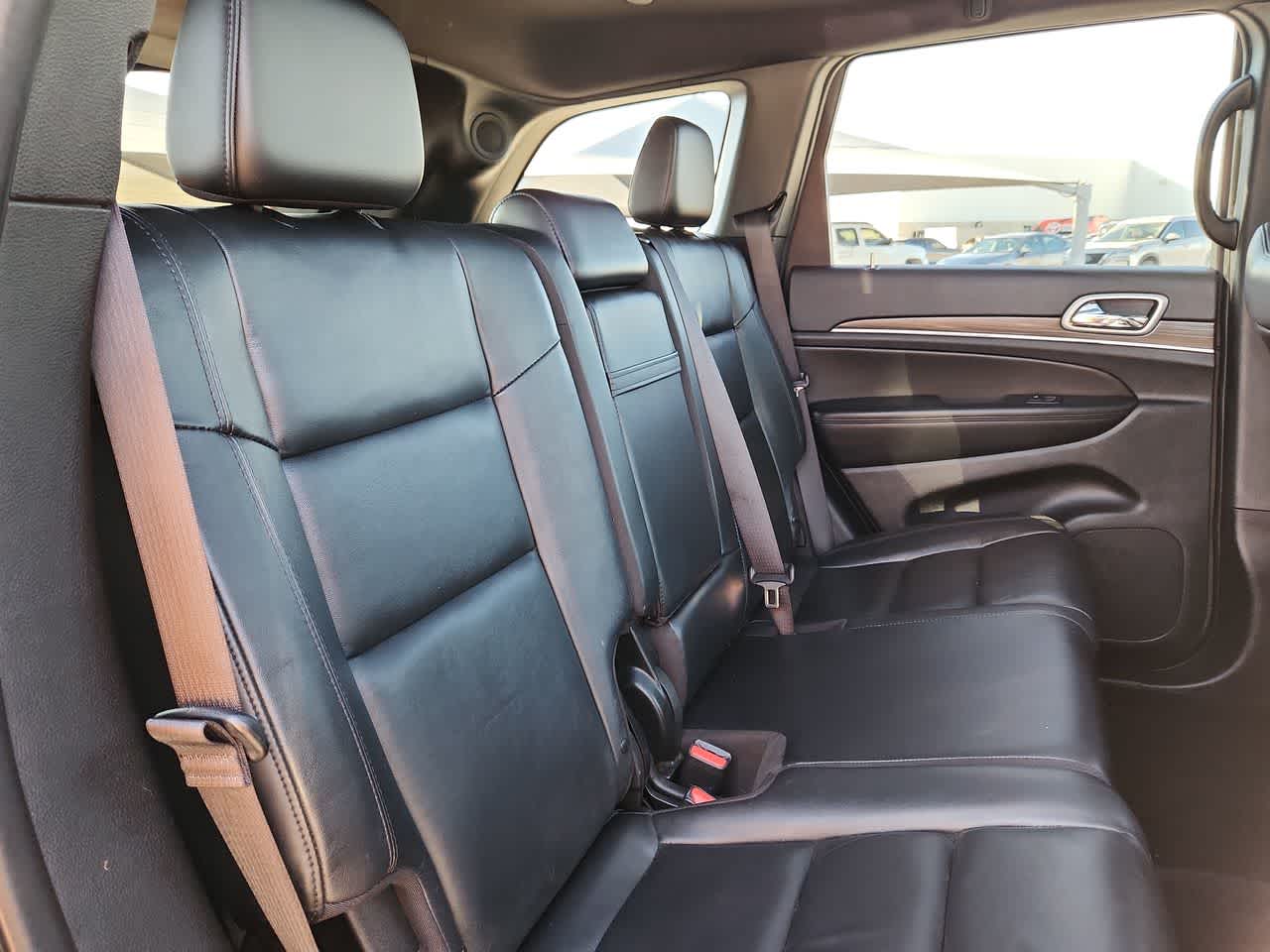 Thumbnail: 2022 Jeep Grand Cherokee - 17