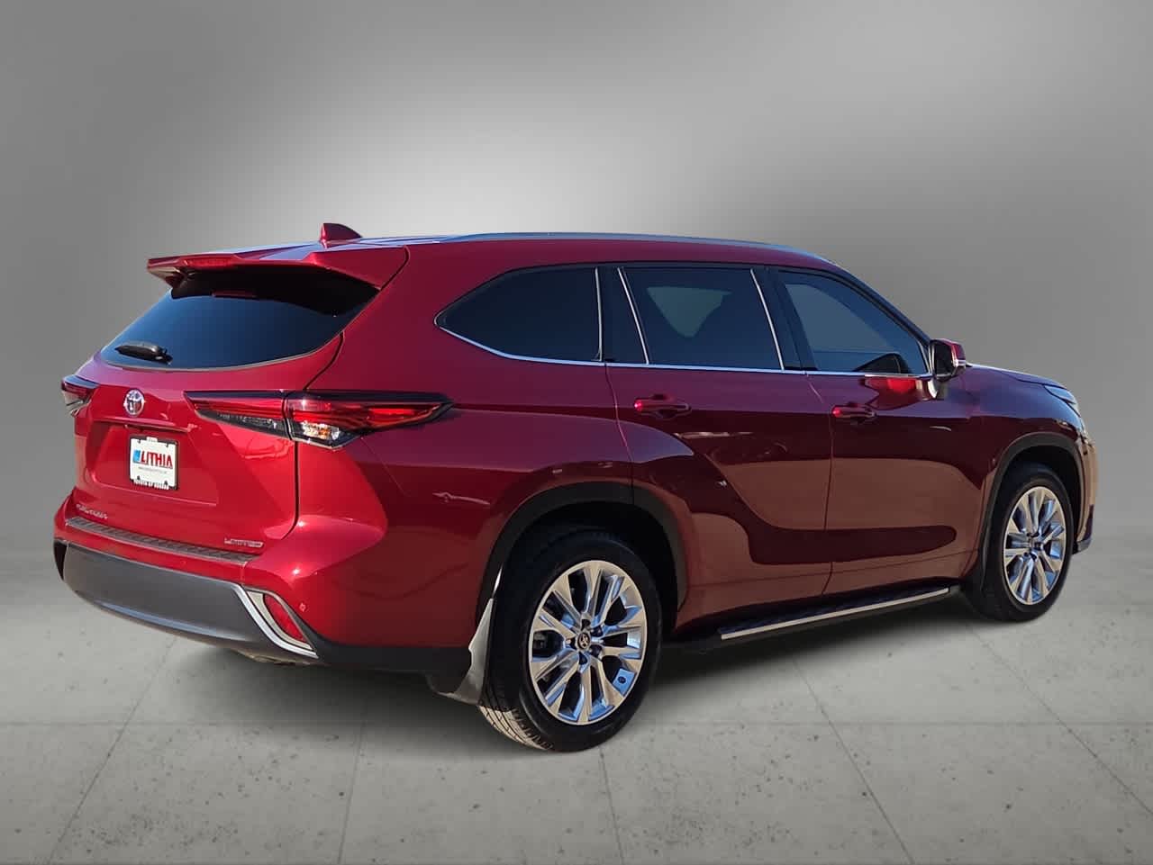 Thumbnail: 2023 Toyota Highlander - 8