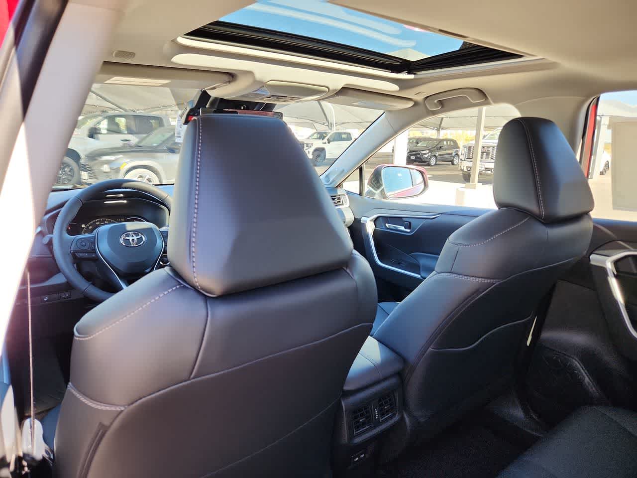 Thumbnail: 2025 Toyota RAV4 - 16