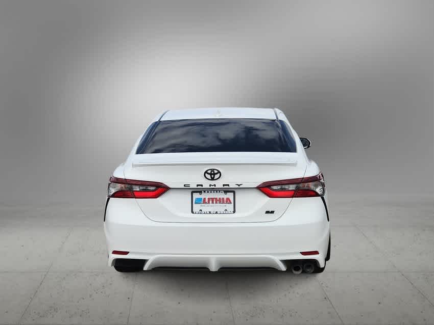 2022 Toyota Camry SE 7