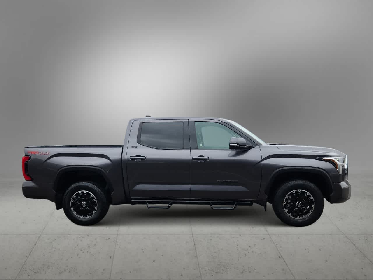 Thumbnail: 2022 Toyota Tundra - 9
