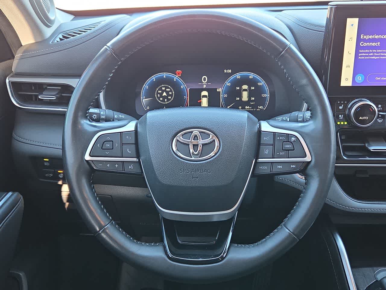 Thumbnail: 2023 Toyota Highlander - 19